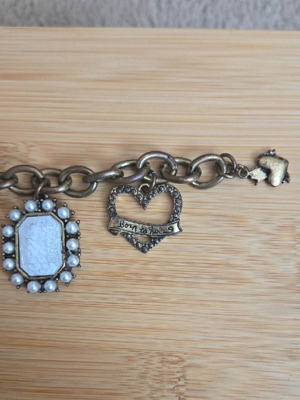 Princess Vera Wang Charm Bracelet - Picture 3 of 3